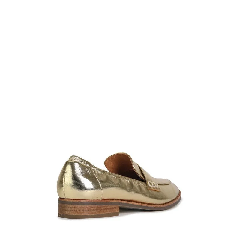 Eos Chile Gold Loafer