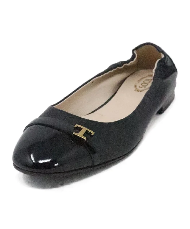 Tod's Black Leather Flats w/ Patent Trim sz 8