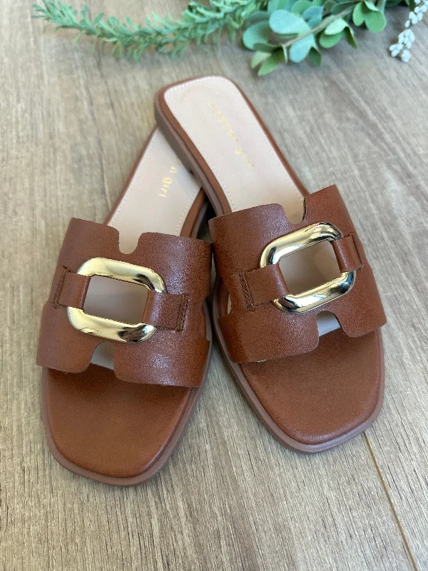 Elliiot Sandal (Madden Girl)