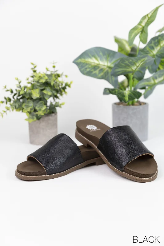 Kalo Slide Sandals