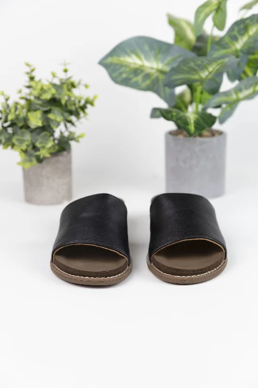 Kalo Slide Sandals