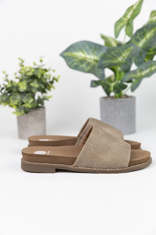 Kalo Slide Sandals