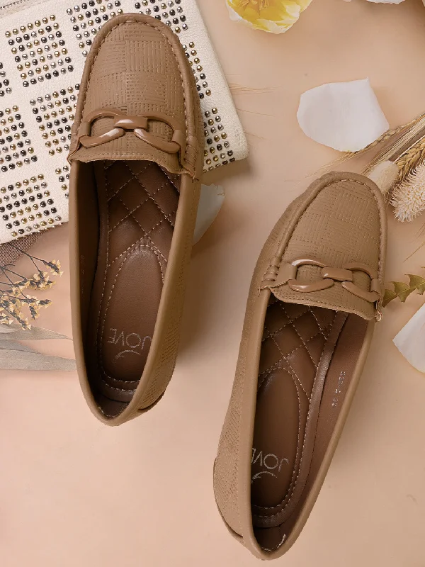 Women Khaki Textured Wedge Heel Loafers